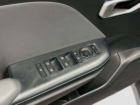 Used 2025 Kia K4 LXS image 15
