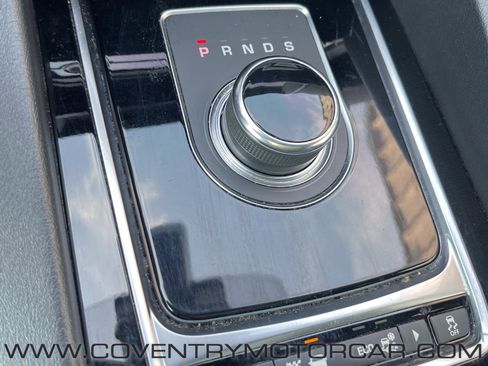 Used 2019 Jaguar F-PACE S image 23