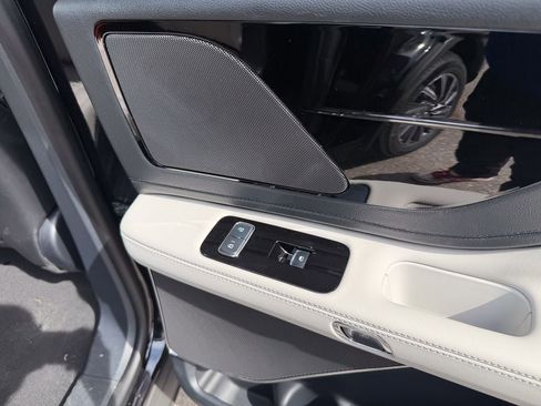 New 2026 Lincoln Aviator AWD image 24