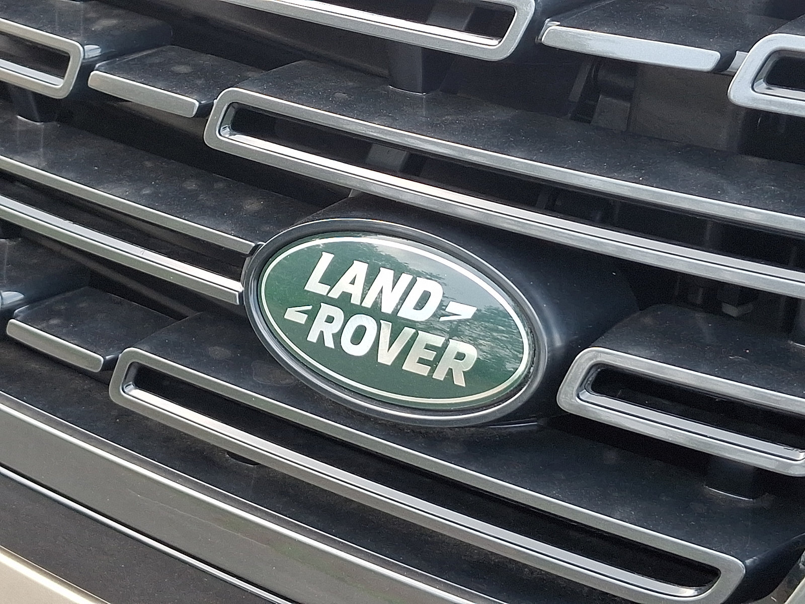 New 2026 Land Rover Range Rover Long Wheelbase SE AWD/4WD image 18