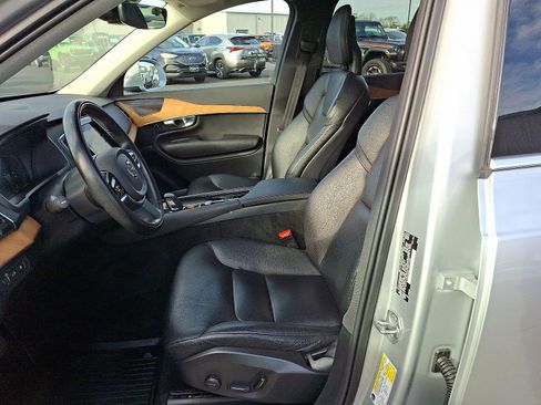 Used 2021 Volvo XC90 T8 Inscription Expression w/ Climate Package image 13