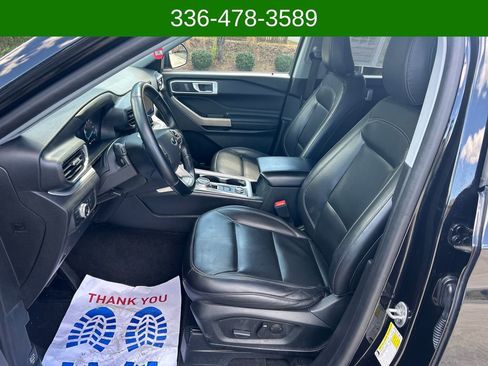Used 2022 Ford Explorer XLT w/ Equipment Group 202A image 9