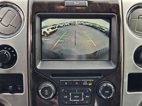Used 2014 Ford F150 Platinum image 16