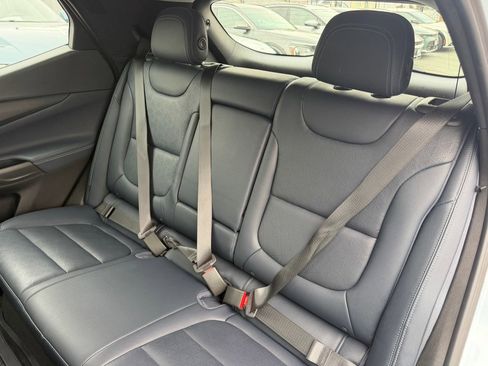 Used 2023 Chevrolet Bolt EUV LT w/ Convenience Package FWD image 41