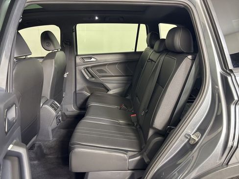 Used 2023 Volkswagen Tiguan SE R-Line FWD image 19