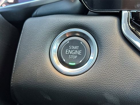 New 2025 GMC Canyon Elevation w/ Convenience Package image 19