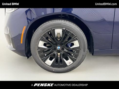 New 2026 BMW X3 xDrive30i w/ Premium Package AWD/4WD image 2