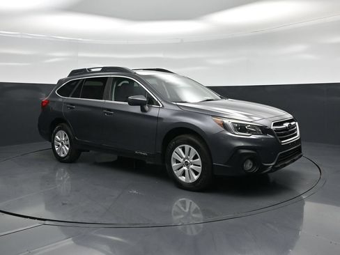Used 2019 Subaru Outback 2.5i Premium AWD/4WD image 19