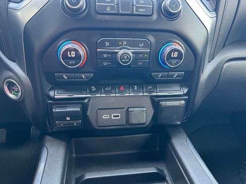 Used 2021 Chevrolet Silverado 1500 LT Trail Boss w/ Convenience Package II AWD/4WD image 31