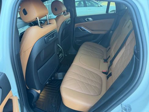 Used 2023 BMW X6 xDrive40i w/ M Sport Package AWD/4WD image 12