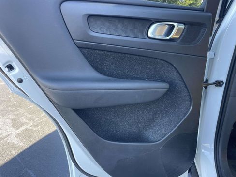 Used 2019 Volvo XC40 T5 Inscription AWD/4WD image 12