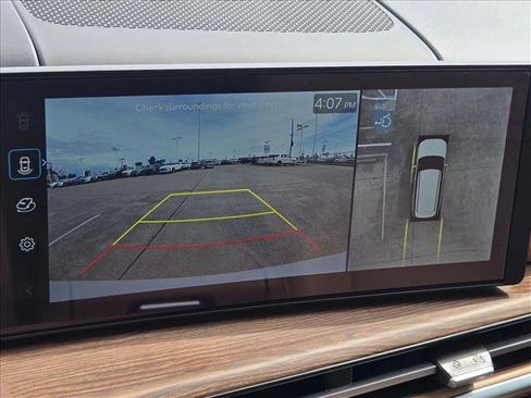 Used 2025 Hyundai Santa Fe Limited FWD image 13