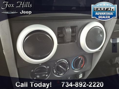 Used 2008 Jeep Wrangler Sahara w/ Dual Top Group AWD/4WD image 17