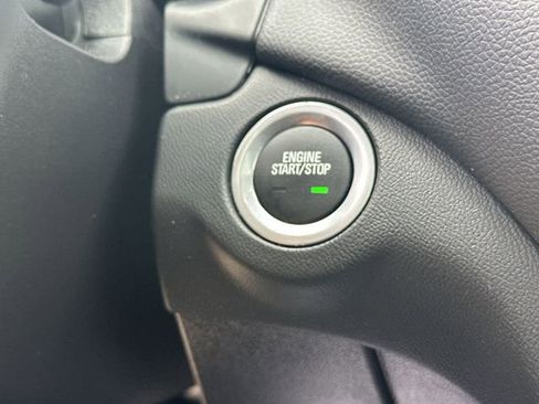 Used 2023 Chevrolet Equinox LT image 18