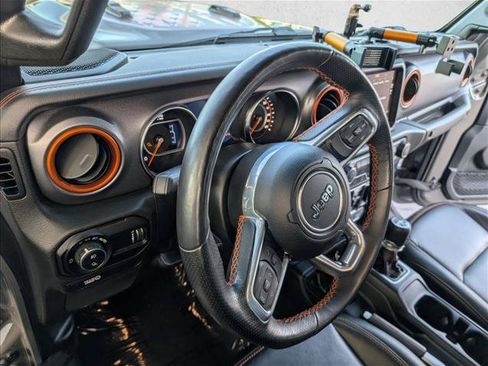 Used 2023 Jeep Gladiator Mojave w/ LED Lighting Group AWD/4WD image 10