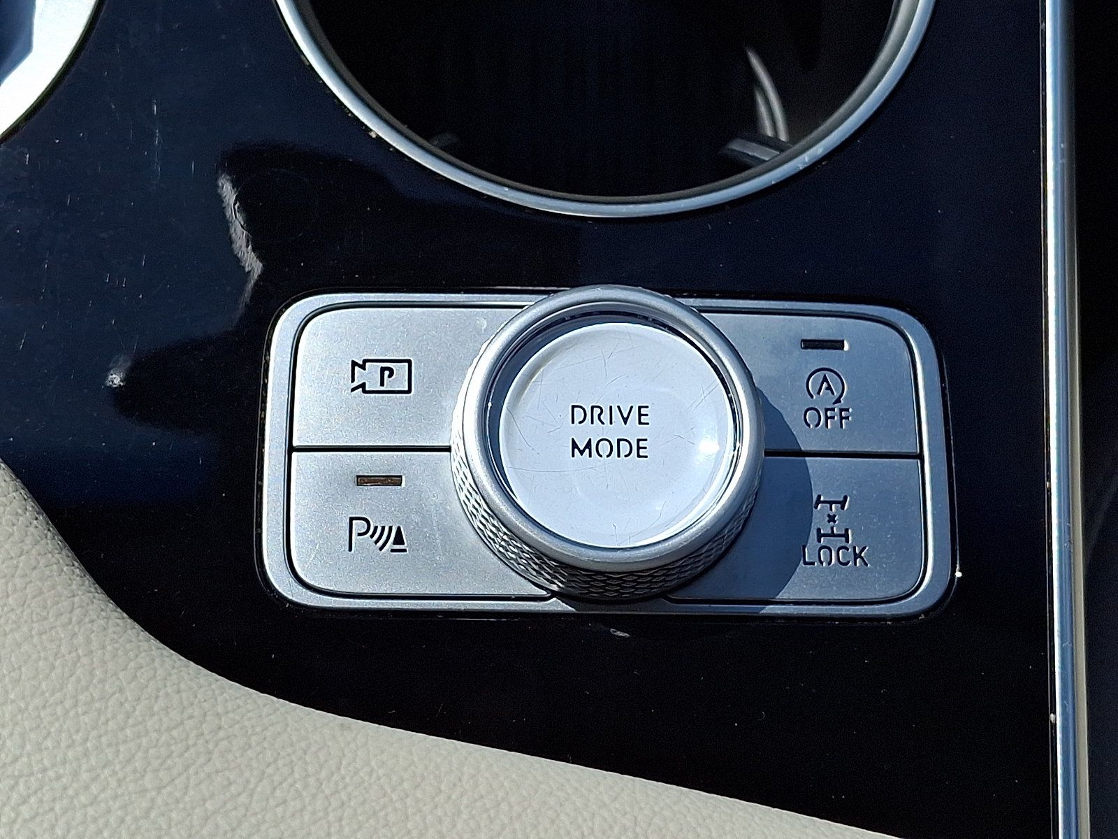 Certified 2025 Genesis GV80 2.5T Standard AWD/4WD image 26