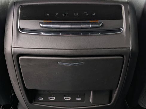 Used 2022 Cadillac Escalade ESV Sport Platinum AWD/4WD image 25
