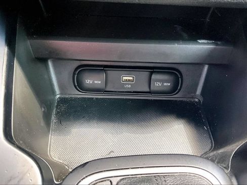 Used 2025 Kia Soul LX FWD image 31