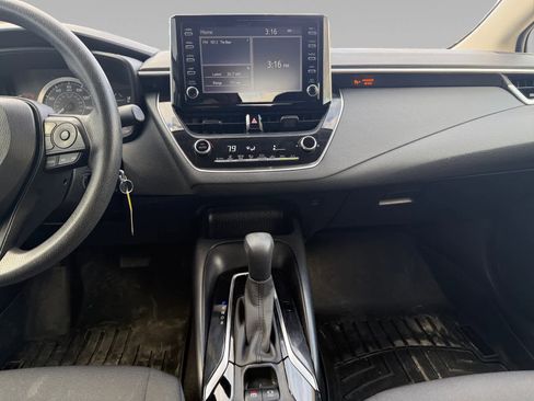 Used 2020 Toyota Corolla LE image 13