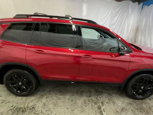 Used 2024 Honda Passport Black Edition image 9