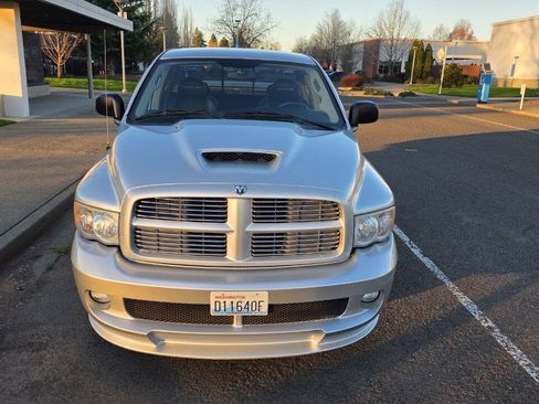 Used 2005 Dodge Ram 1500 Truck 2WD Quad Cab image 2