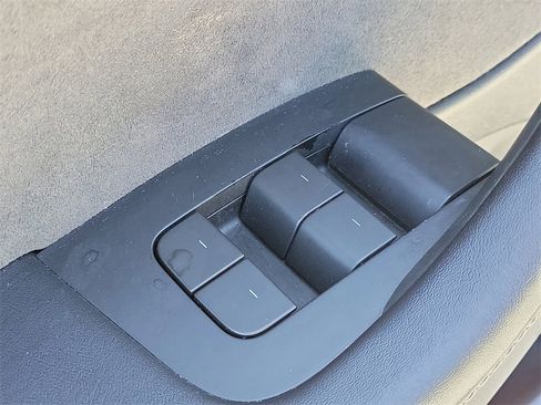 Used 2023 Tesla Model 3 Standard Range image 20