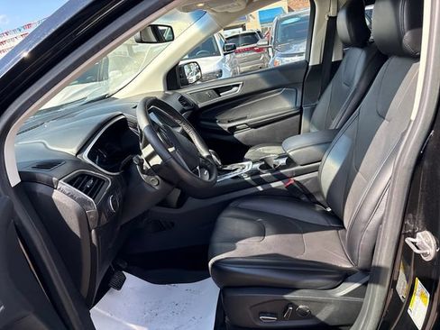 Used 2018 Ford Edge Titanium w/ Equipment Group 301A AWD/4WD image 8