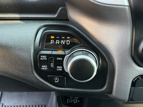 Used 2022 RAM 1500 Big Horn AWD/4WD image 32
