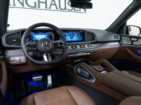 New 2026 Mercedes-Benz GLS 580 4MATIC image 15