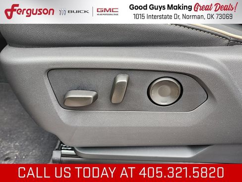 New 2026 GMC Yukon Elevation w/ Elevation Premium Package AWD/4WD image 17