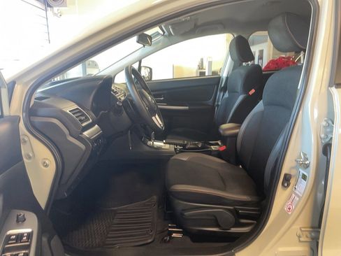 Used 2016 Subaru Crosstrek 2.0i Premium image 6