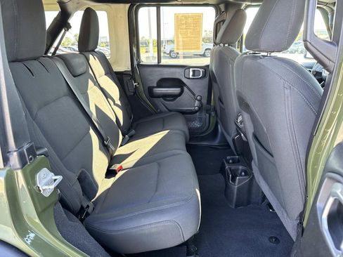 Used 2021 Jeep Wrangler Unlimited Sport image 19