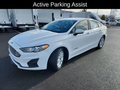 Used 2019 Ford Fusion SE image 3