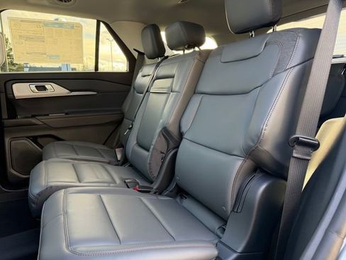 New 2026 Ford Explorer Active w/ Active Comfort Package image 21