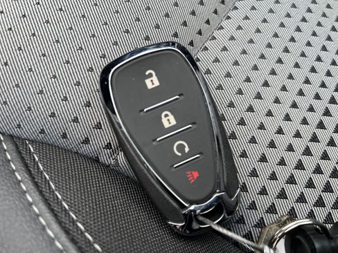 Used 2025 Chevrolet Trax LT image 24