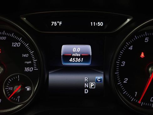 Used 2020 Mercedes-Benz GLA 250 4MATIC image 22