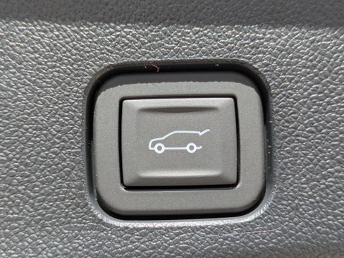 New 2026 Chevrolet Traverse Z71 AWD/4WD image 8