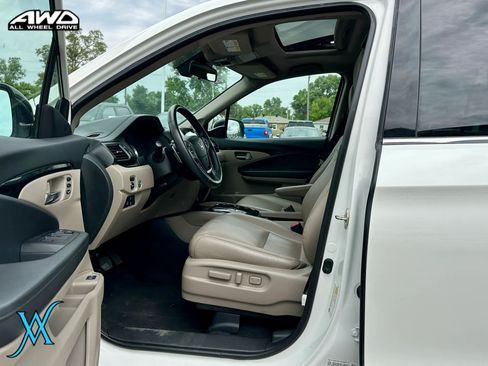 Used 2018 Honda Pilot Elite image 14