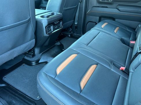 Used 2025 GMC Sierra 2500 AT4 w/ AT4 Premium Plus Package AWD/4WD image 13