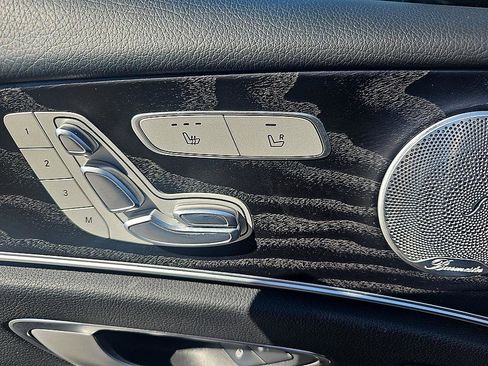 Used 2017 Mercedes-Benz E 300 image 11