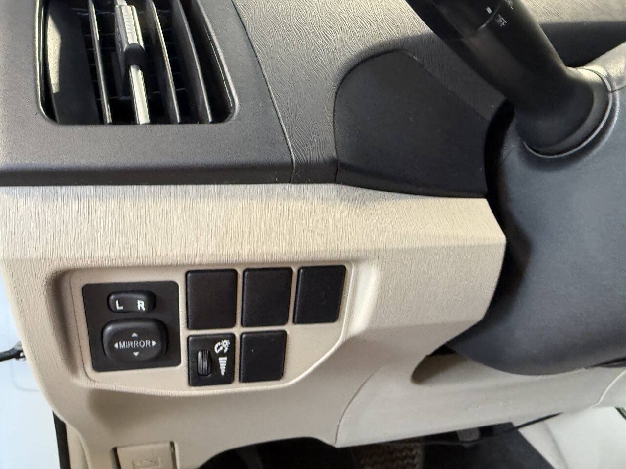 Used 2012 Toyota Prius Three FWD image 20