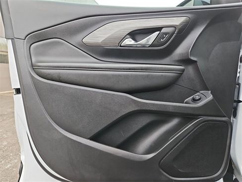 Certified 2023 GMC Terrain SLE w/ Driver Convenience Package image 23