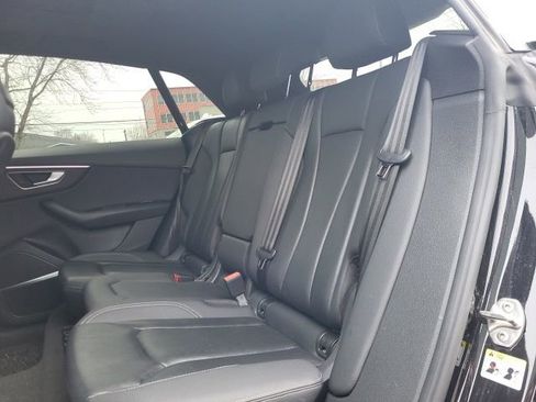 Used 2019 Audi Q8 Premium Plus w/ Premium Plus image 11
