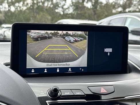 Used 2025 Acura RDX SH-AWD image 32