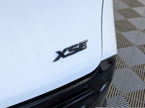 Used 2025 Toyota Sienna XSE image 7