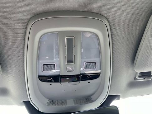New 2026 Volvo XC90 T8 Plus w/ Protection Package Premier AWD/4WD image 32
