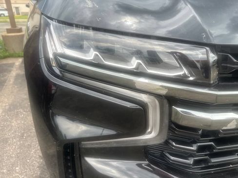 Used 2022 Chevrolet Suburban Z71 w/ Z71 Off-Road Package AWD/4WD image 3