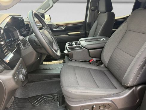 Used 2024 Chevrolet Silverado 1500 RST AWD/4WD image 10