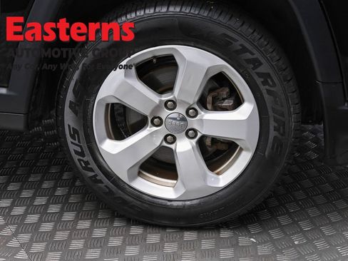 Used 2018 Jeep Compass Latitude w/ Popular Equipment Group AWD/4WD image 32