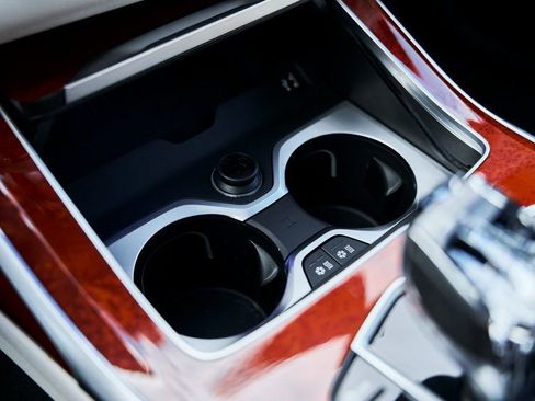 Used 2024 BMW ALPINA XB7 image 84